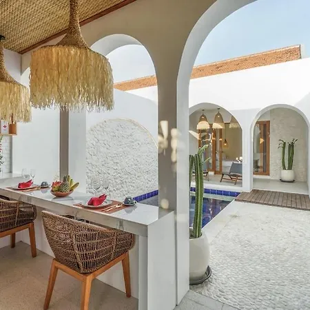 T&J4 - Romantic 1Br Pool Villa, Walk To Beach